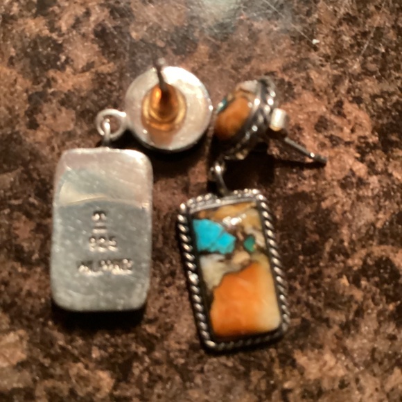 ~ Women's Genuine Spiny Oyster Dangle Earrings ~ - Picture 3 of 3